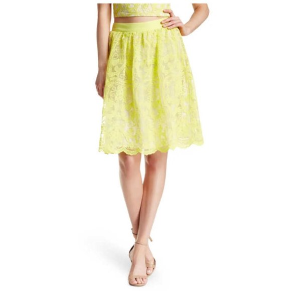 Lucy Paris Reece Scalloped Lace Skirt Size M Neon Yellow - Picture 4 of 11